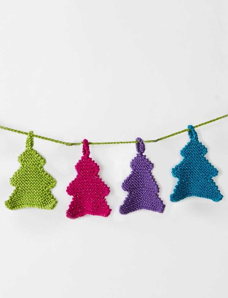 Christmas tree garland knitting pattern