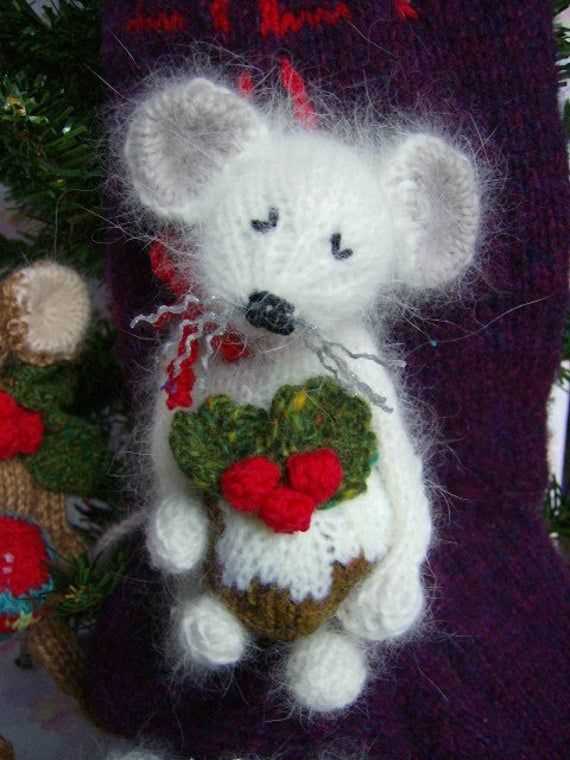 Christmas mouse knitting pattern free