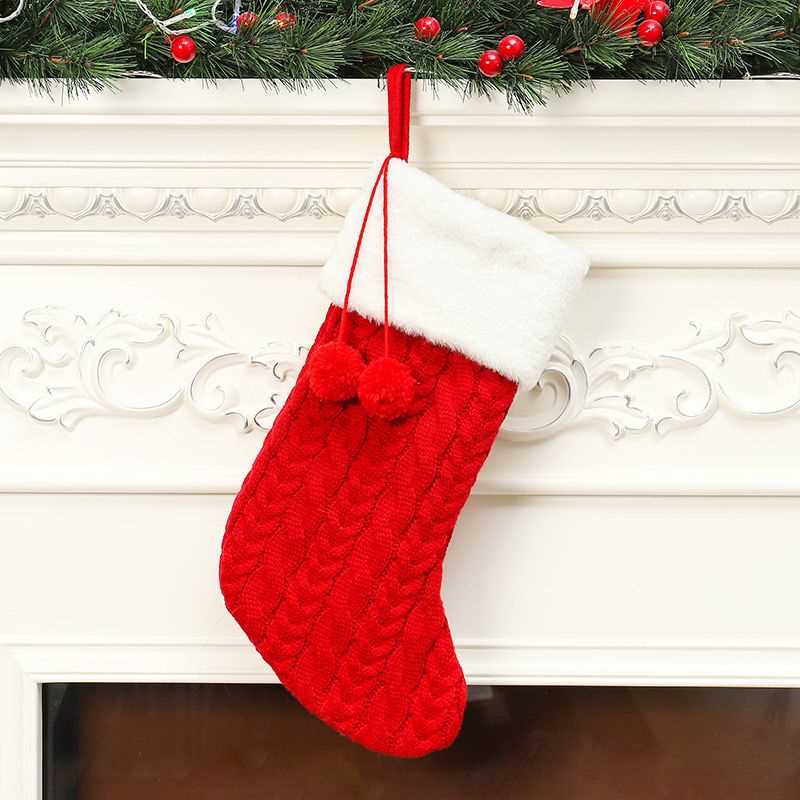 Chunky cable knit christmas stocking pattern