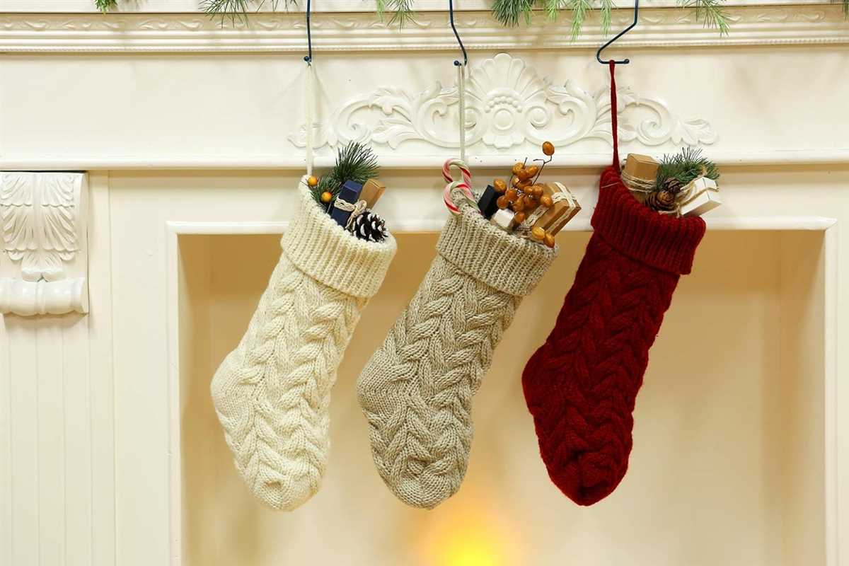 Chunky cable knit christmas stocking pattern