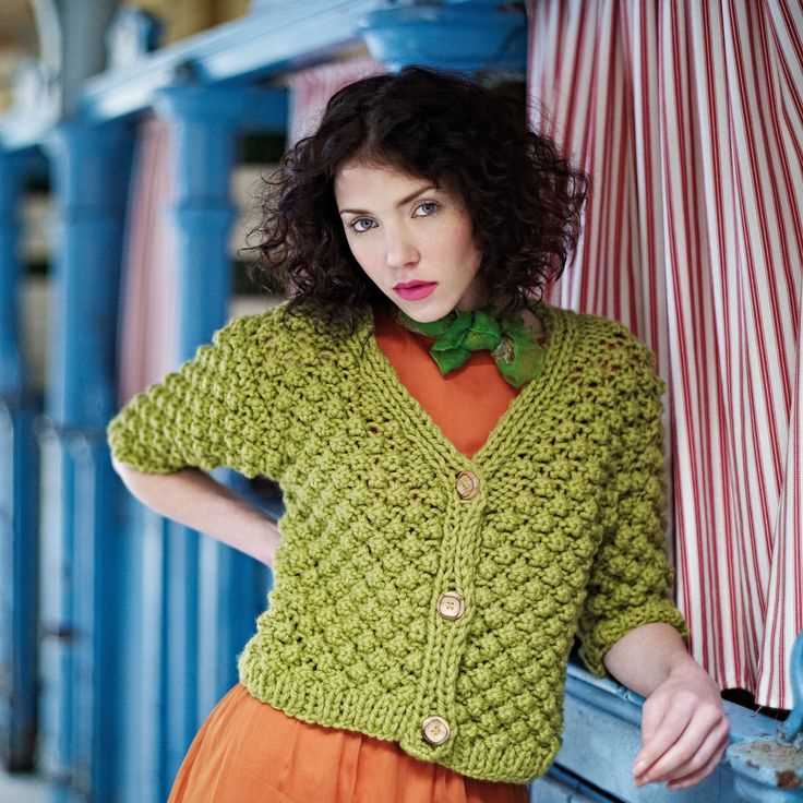 Chunky yarn knit sweater pattern