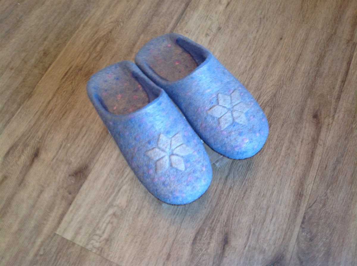 Dansko knit pattern clogs