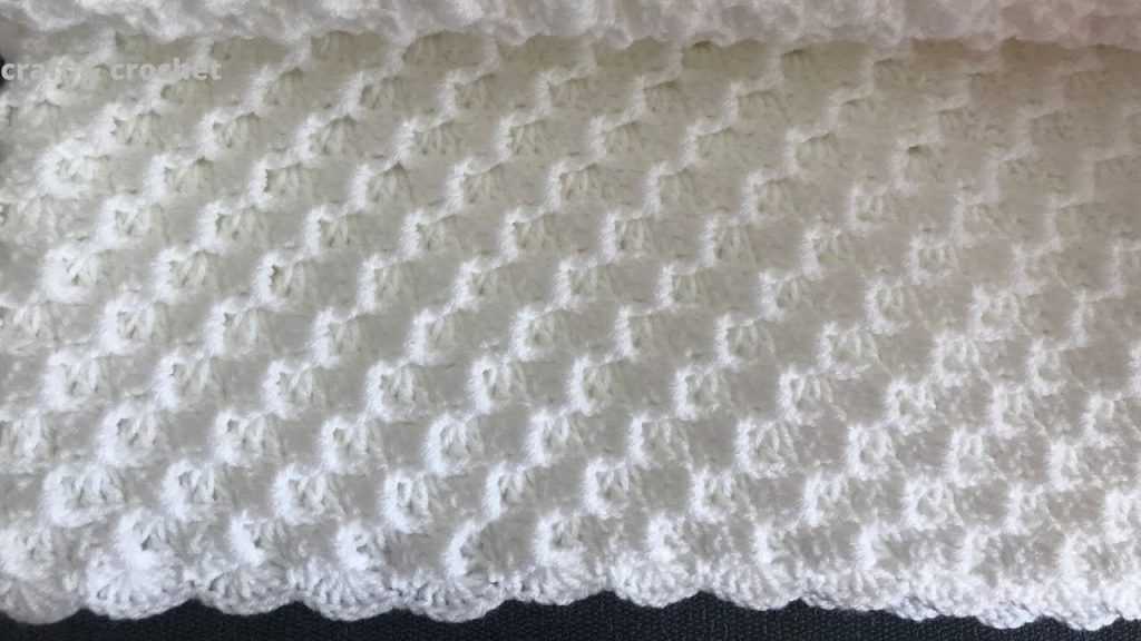 Corner to corner blanket pattern knit