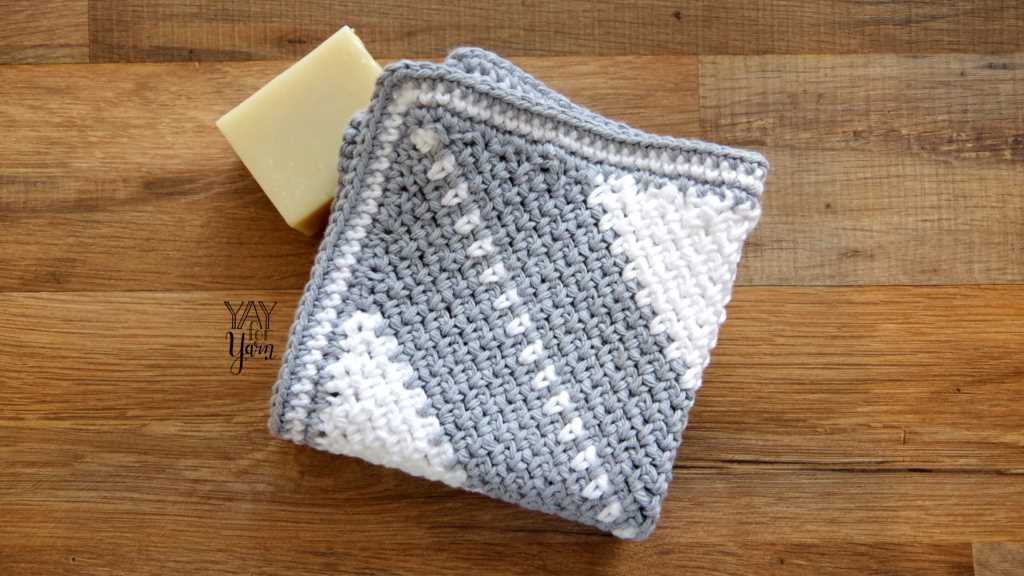 Corner to corner blanket pattern knit