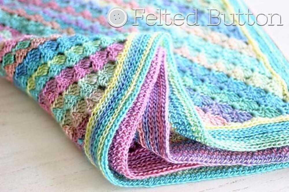 Corner to corner blanket pattern knit