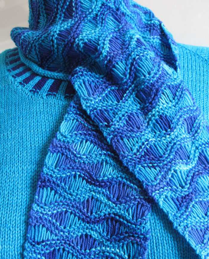 Pretty knit scarf pattern