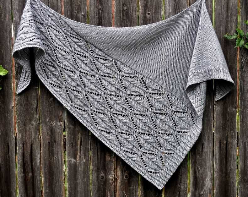 Free knitted pocket shawl pattern