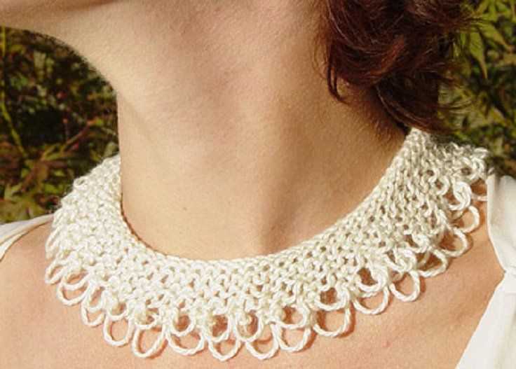 Knitted necklace pattern