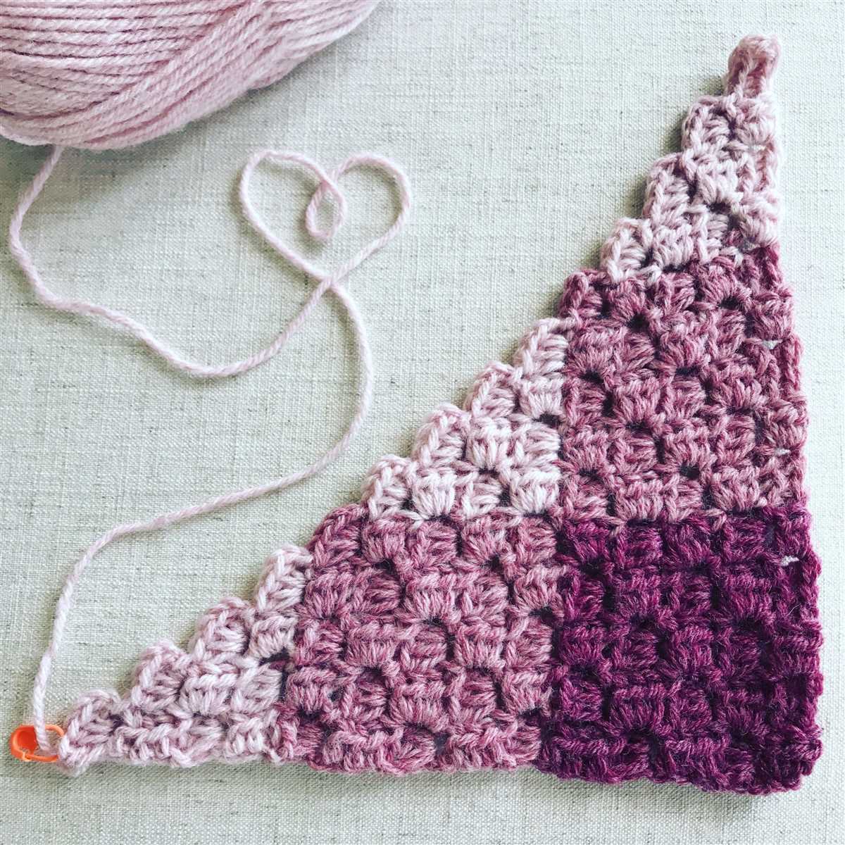 Corner to corner blanket pattern knit