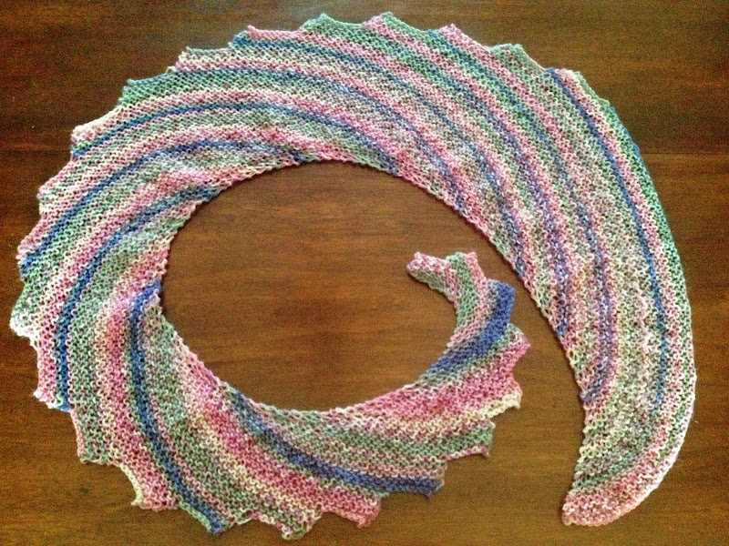 Dragon tail shawl knitting pattern