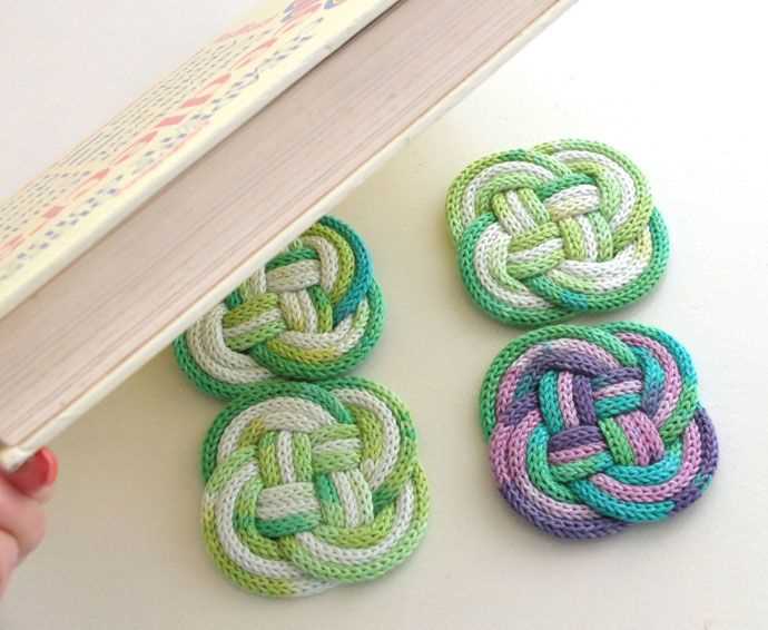 Free patterns for knitted coasters