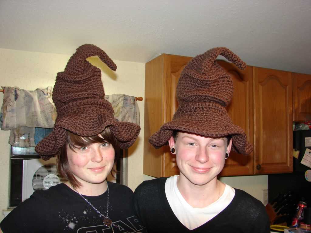 Sorting hat knitting pattern