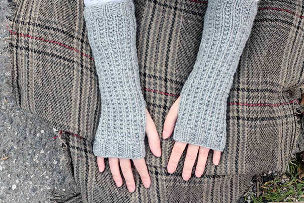 Easy fingerless mitts knitting pattern free