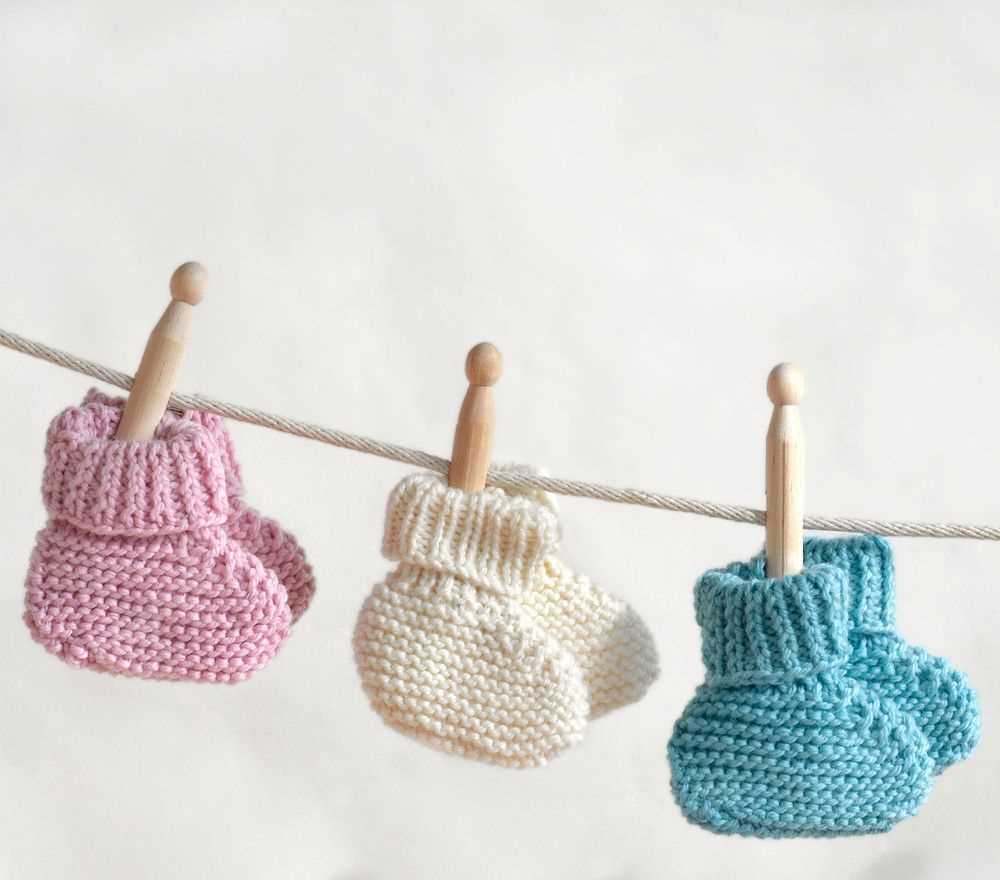 Easy knit baby booties free pattern