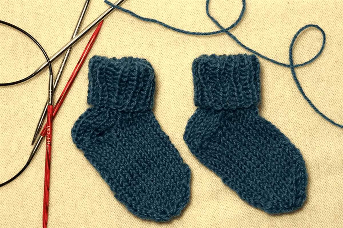 Easy sock knitting pattern circular needles