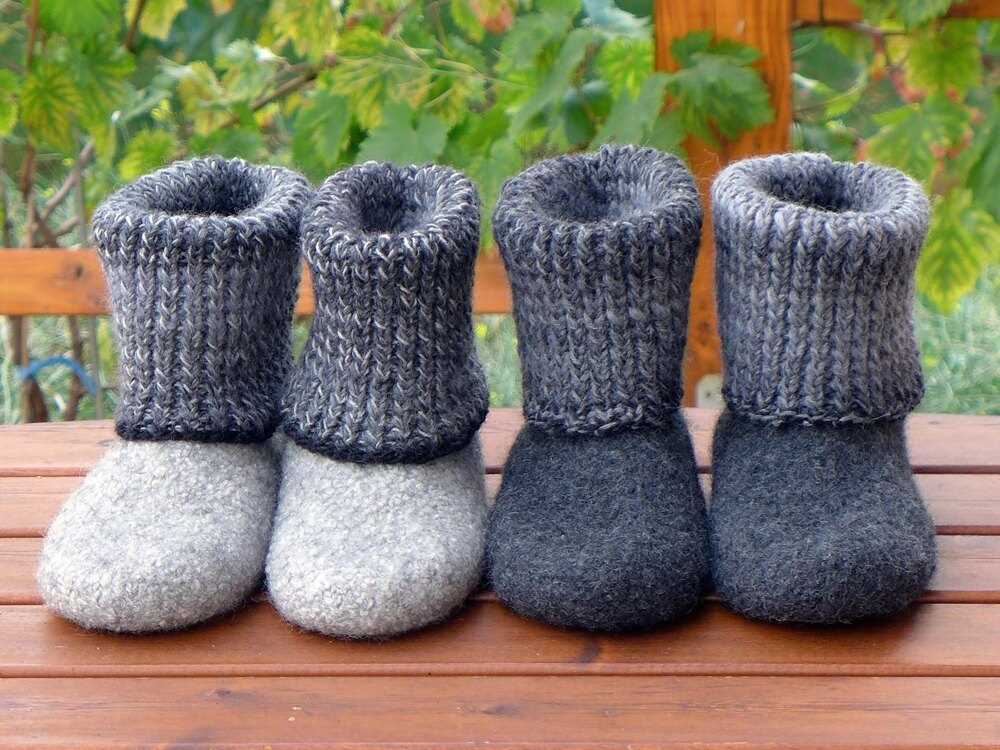Bulky slippers knitting pattern