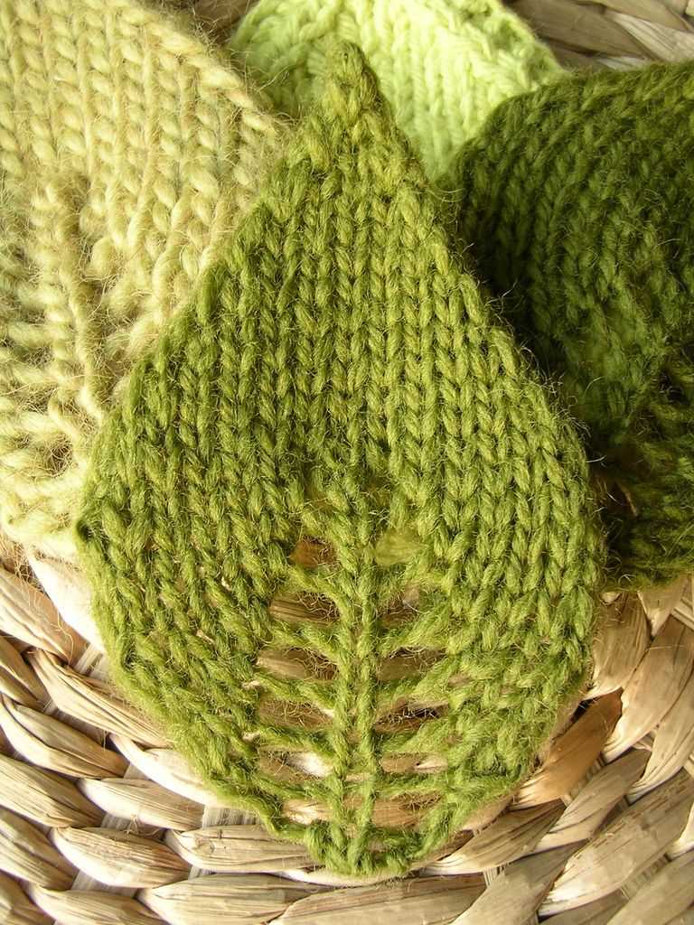 Ravelry free knitted flower patterns