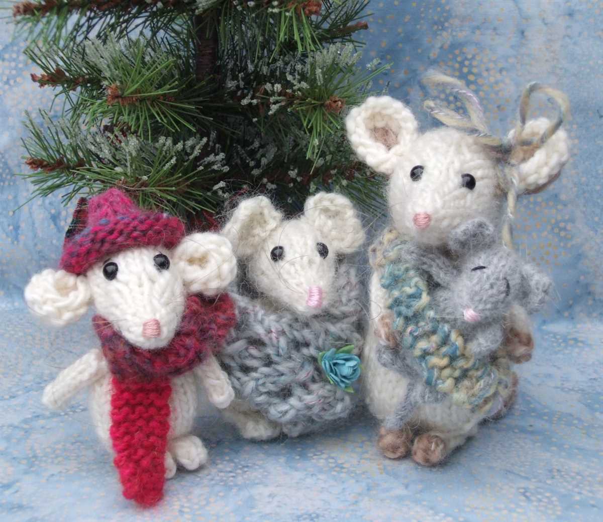 Christmas mouse knitting pattern free