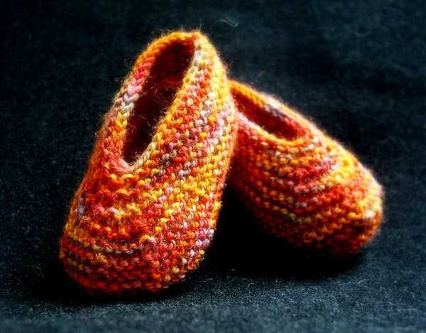 Free knitting patterns for childrens slippers