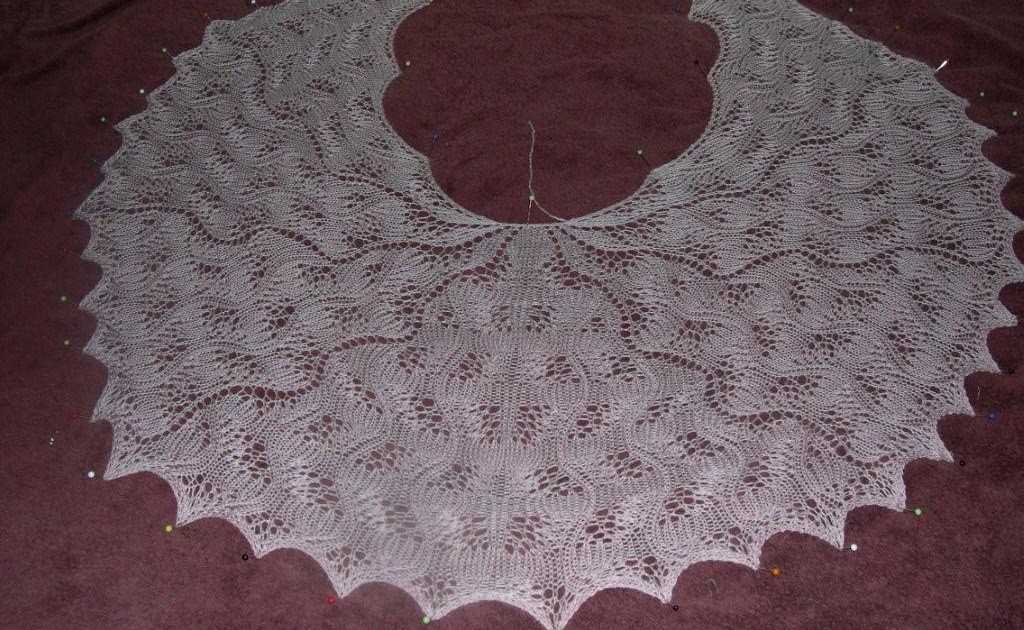 Fan shawl knitting pattern