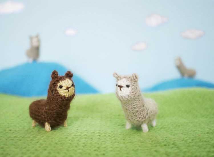 Knitting pattern for alpaca toy