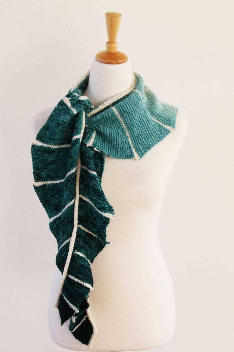 Fiery dragon scarf knitting pattern