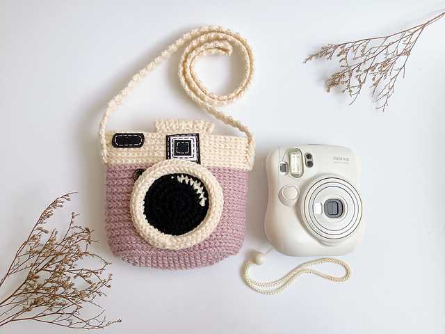 Knitted camera case pattern