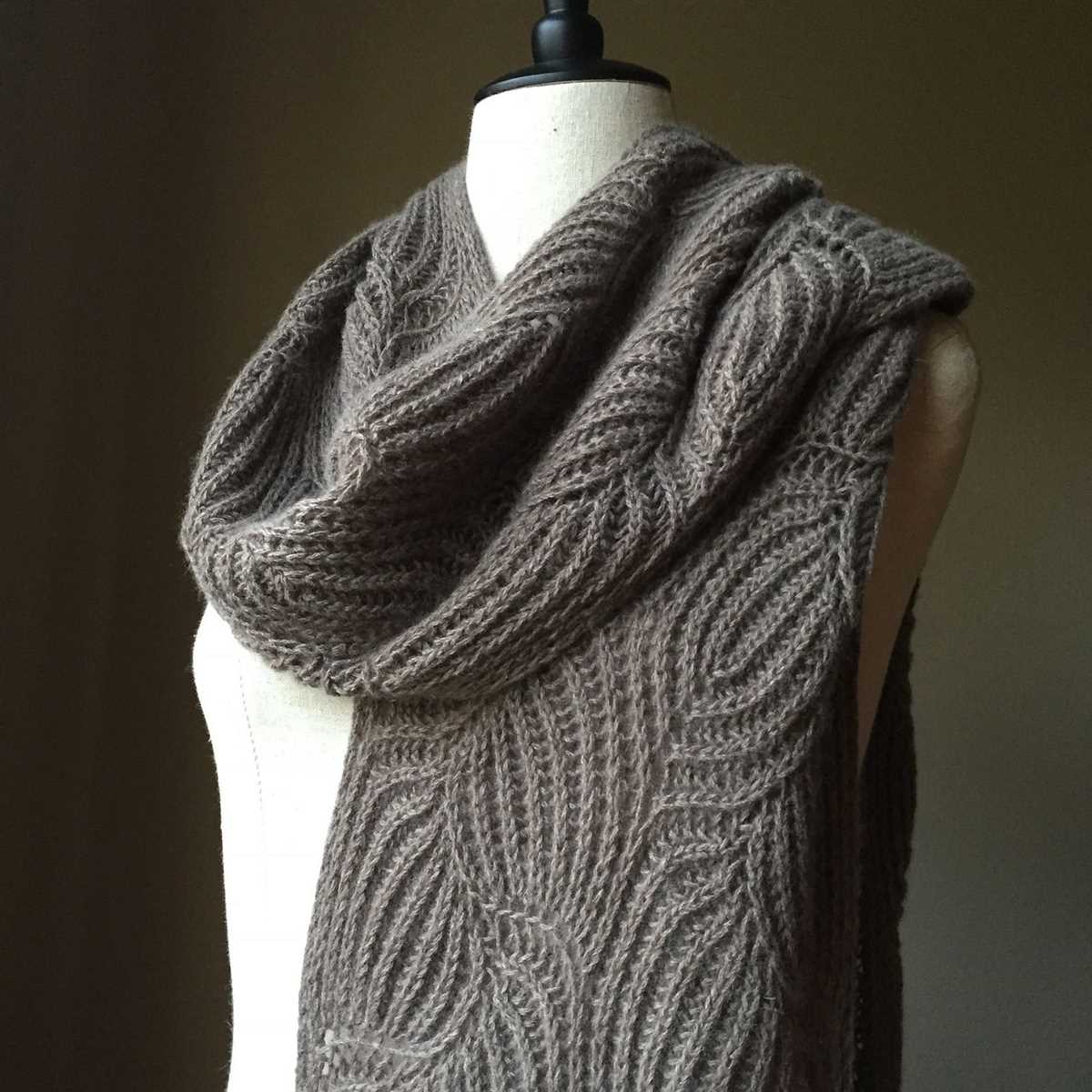 Free brioche knit scarf pattern