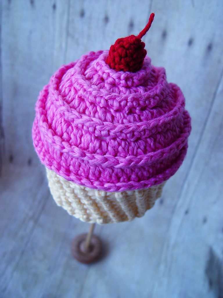 Free cupcake hat pattern knit