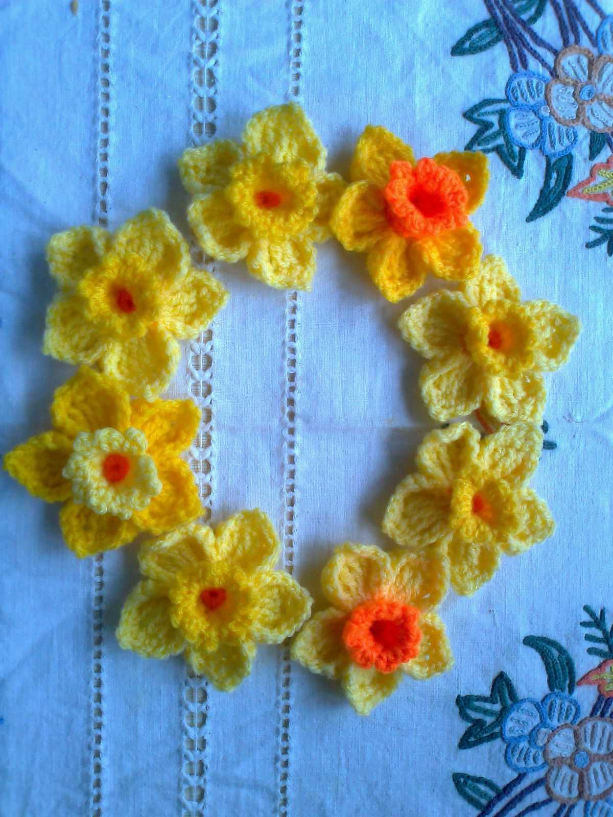 Free daffodil knitting pattern