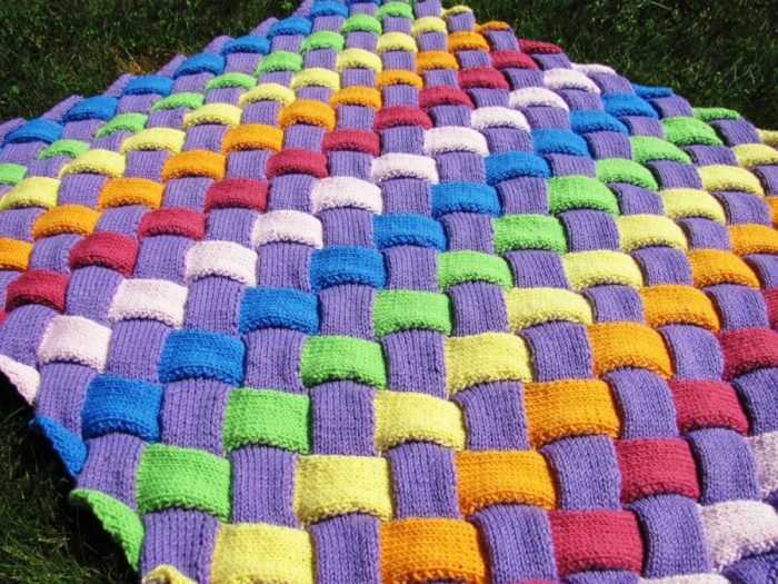 Free entrelac blanket knitting pattern