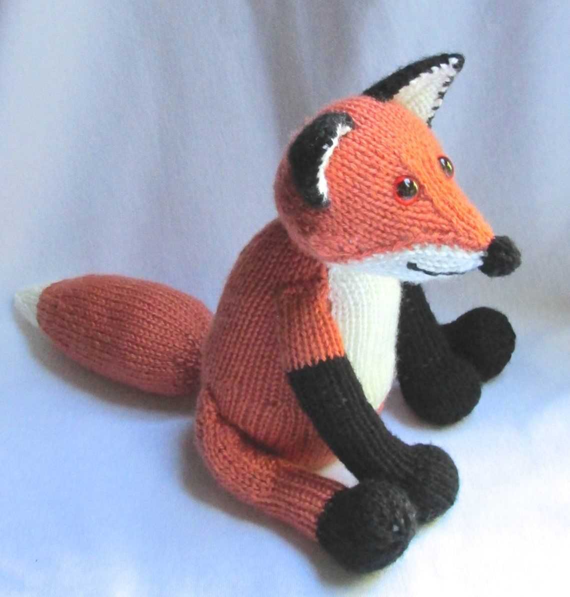 Free fox toy knitting pattern