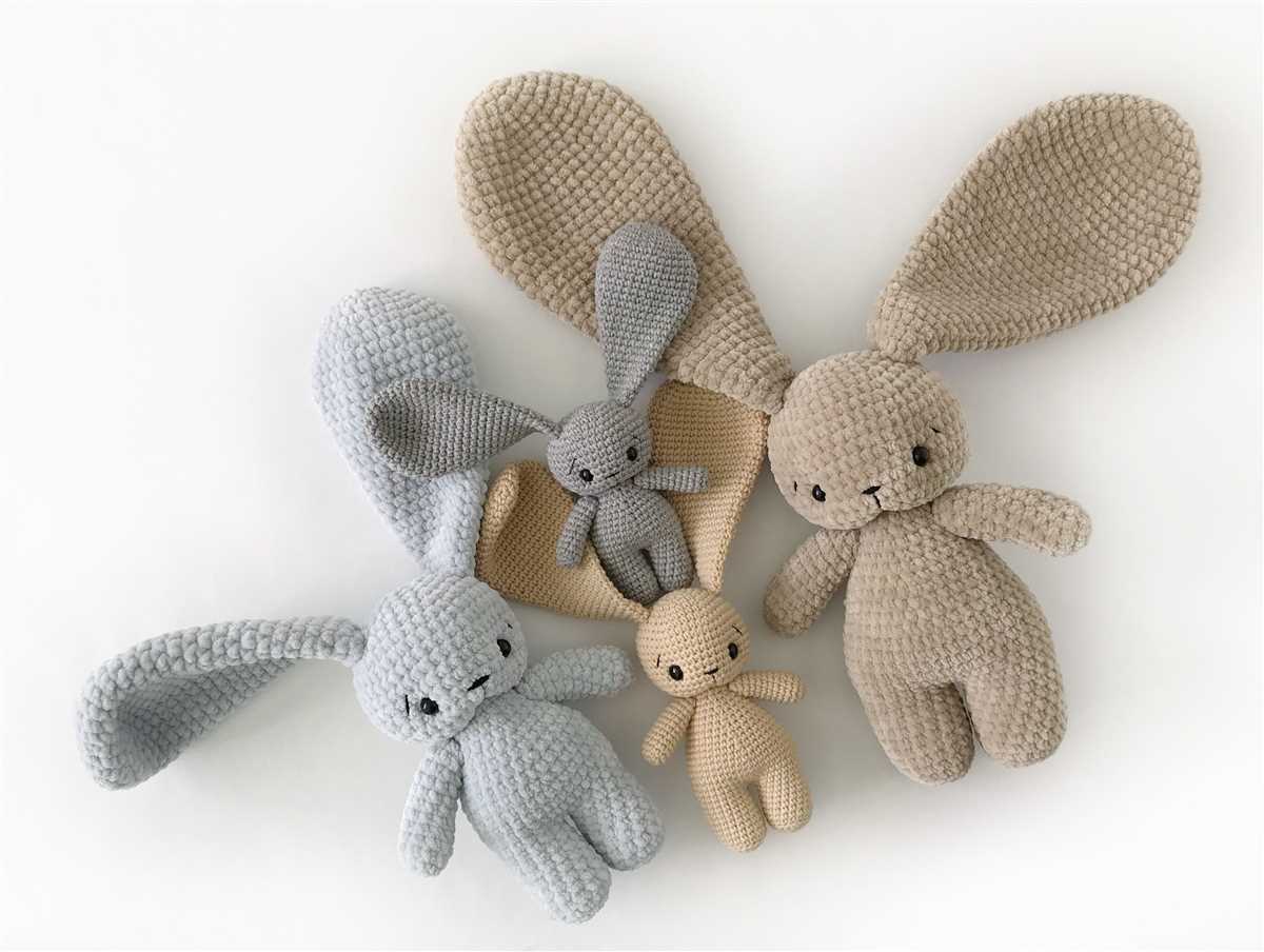 Knit bunny ears pattern