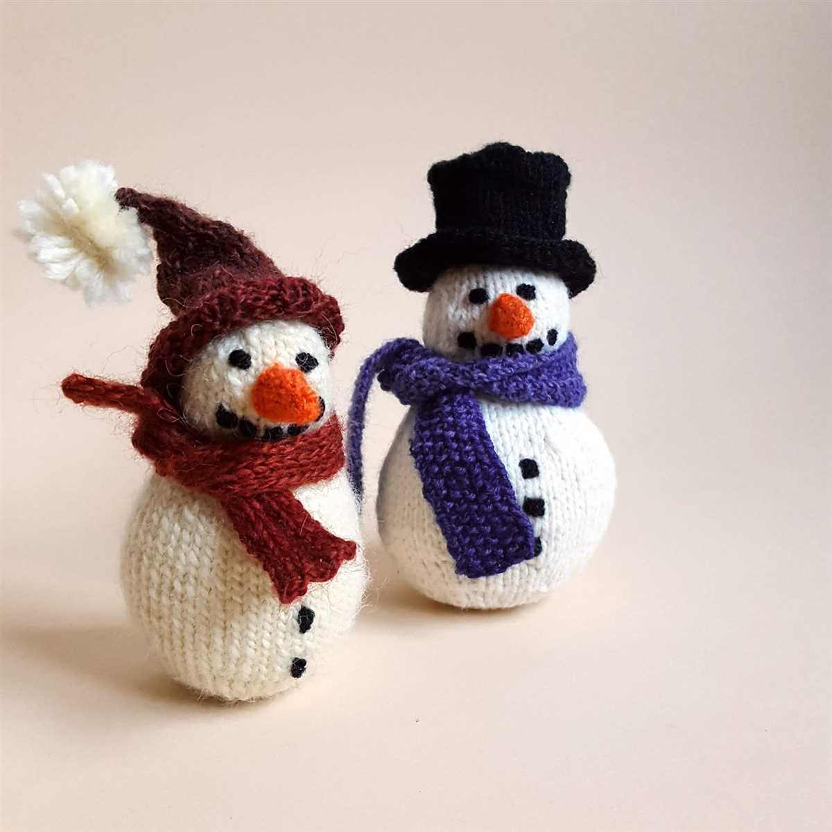 Free knitted snowman pattern to download