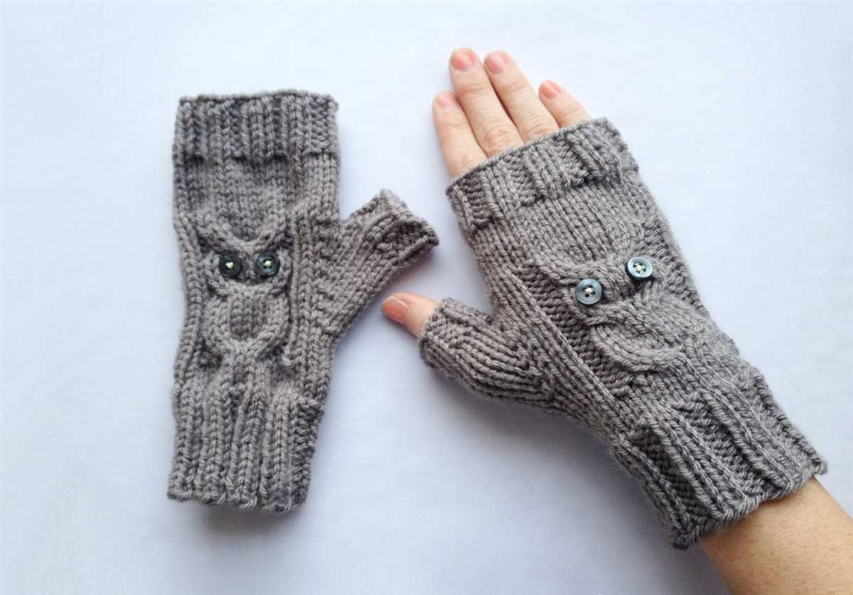 Free owl fingerless gloves knitting pattern