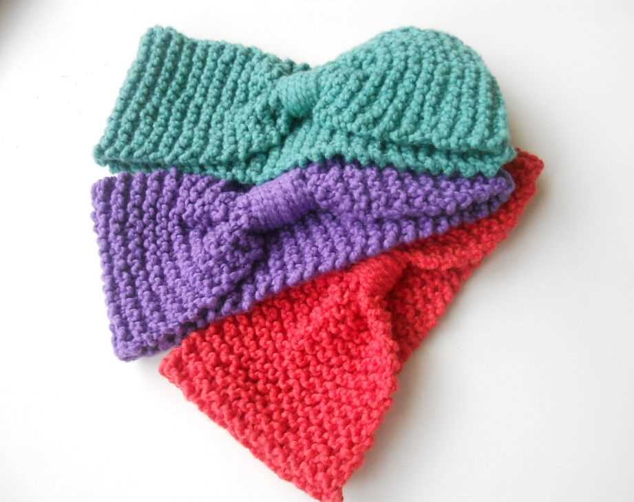 Knitted bow pattern