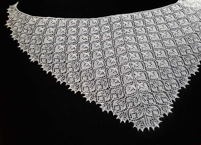 Icelandic lace shawl knitting pattern