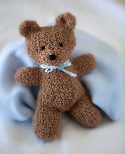 Easy knitted teddy bear pattern