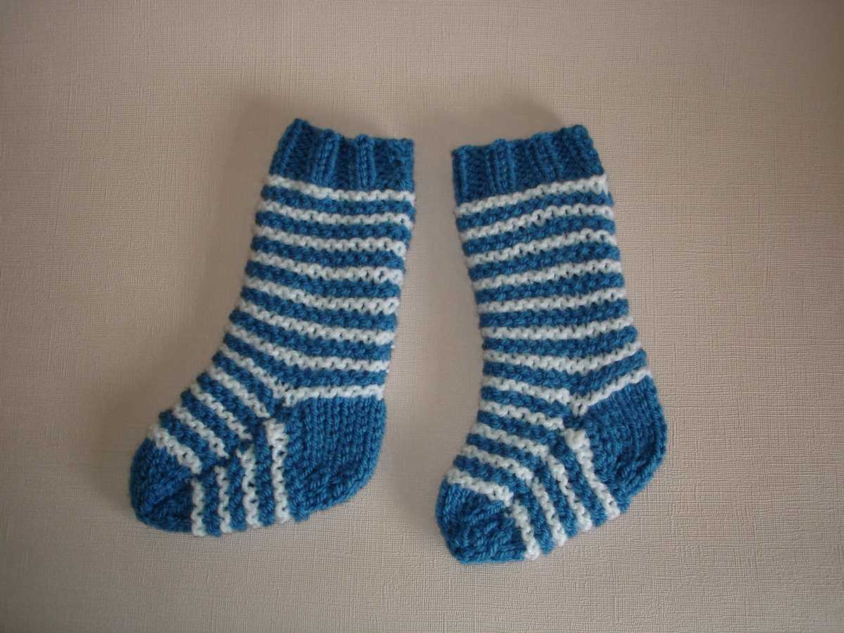 Free two needle sock knitting patterns