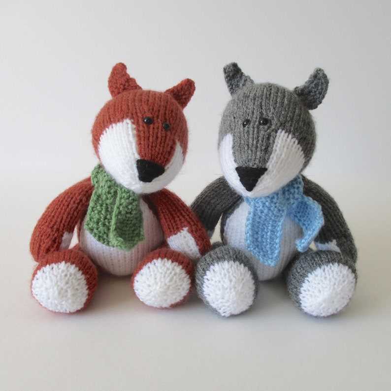 Free wolf toy knitting pattern