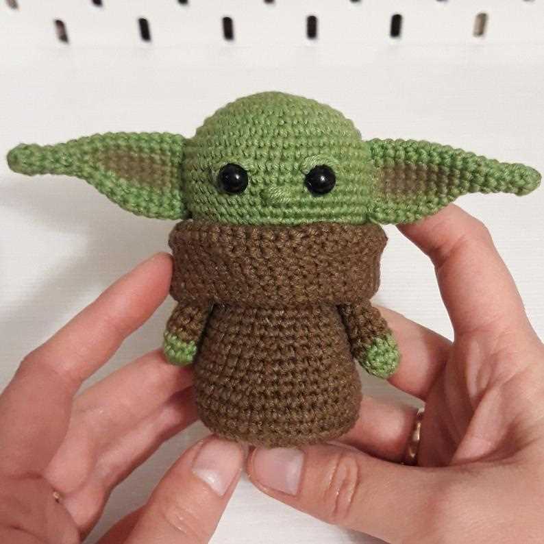 Free yoda knitting pattern