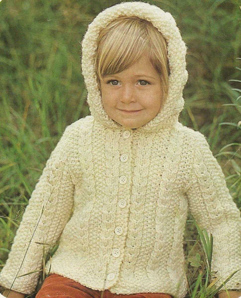 Childs hooded jacket knitting pattern