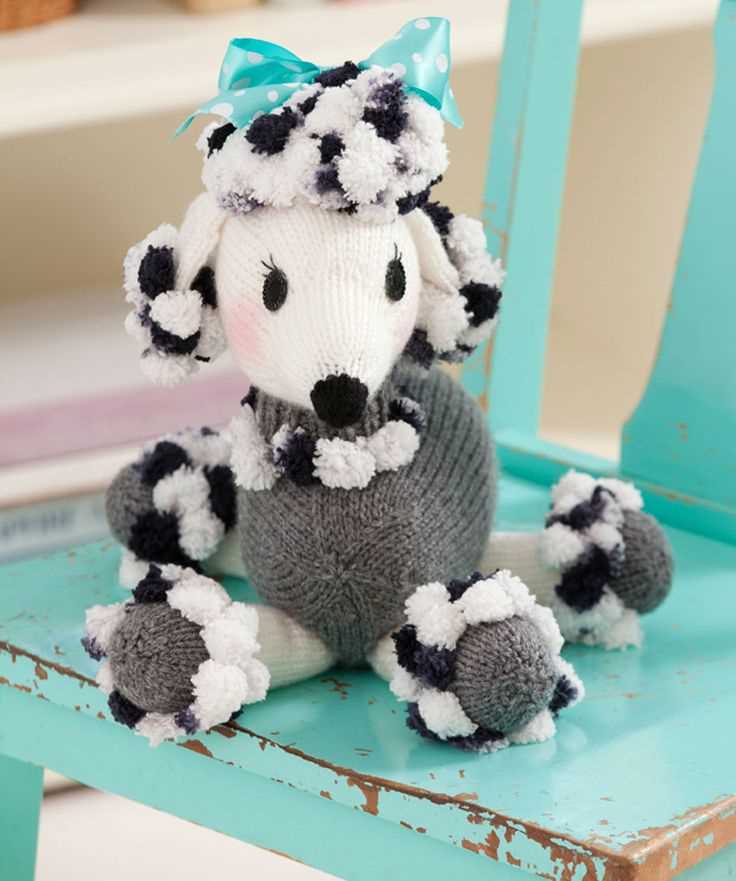 Knitted dog patterns toy