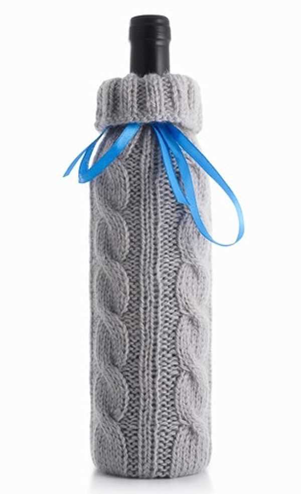 Free knitted wine bottle cozy pattern