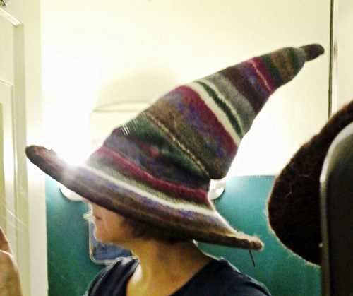 Knitting pattern witch hat