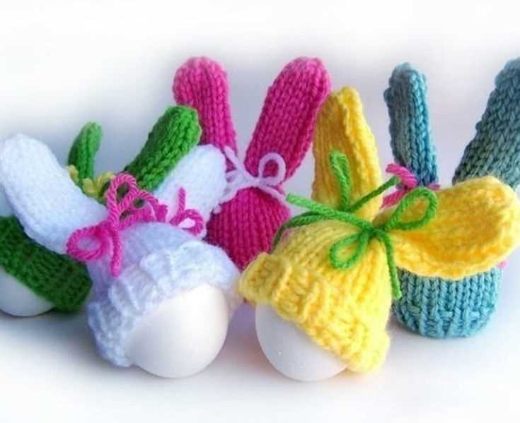 Easter bunny creme egg knitting pattern