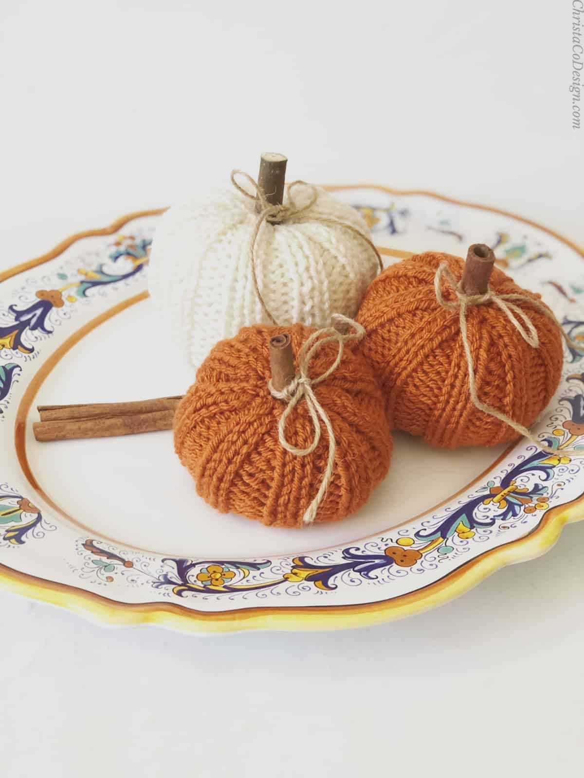 Knitted pumpkin pattern chunky yarn