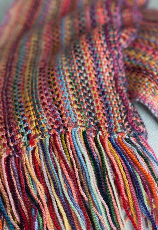 Free knit hitchhiker scarf pattern