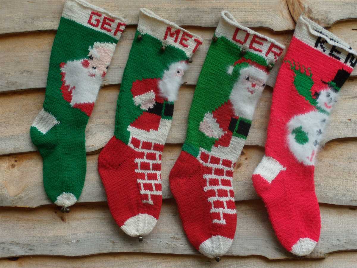 Free knitted christmas stocking patterns with name