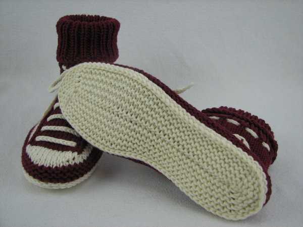 Free knitting patterns for slipper boots uk